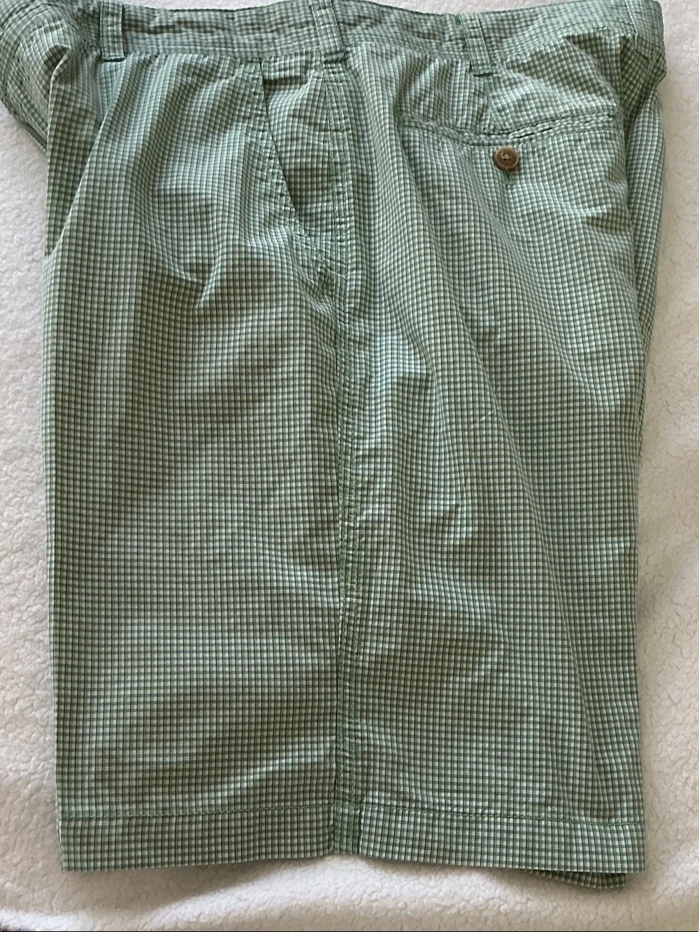 Izod - Men’s Green, White and Navy Micro-Check Shorts